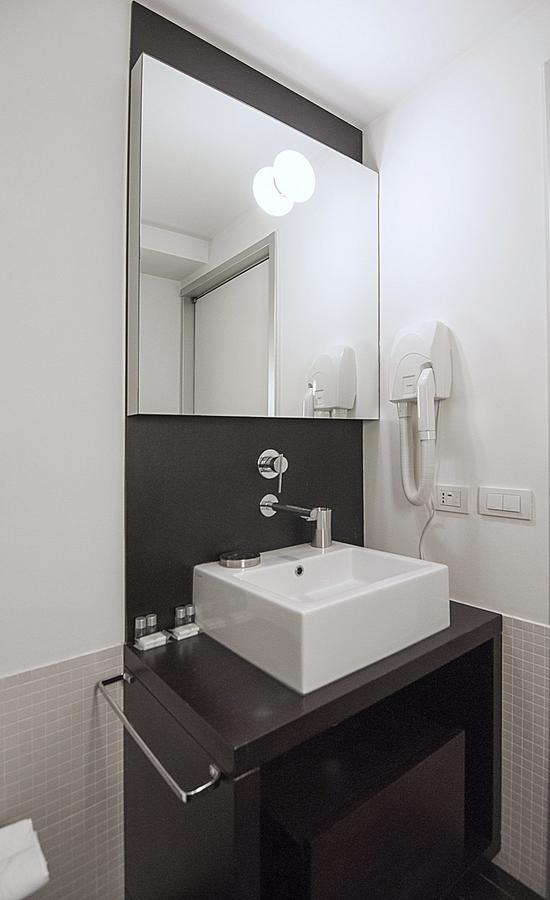Bb Hotels Aparthotel Desuite Milan Luaran gambar